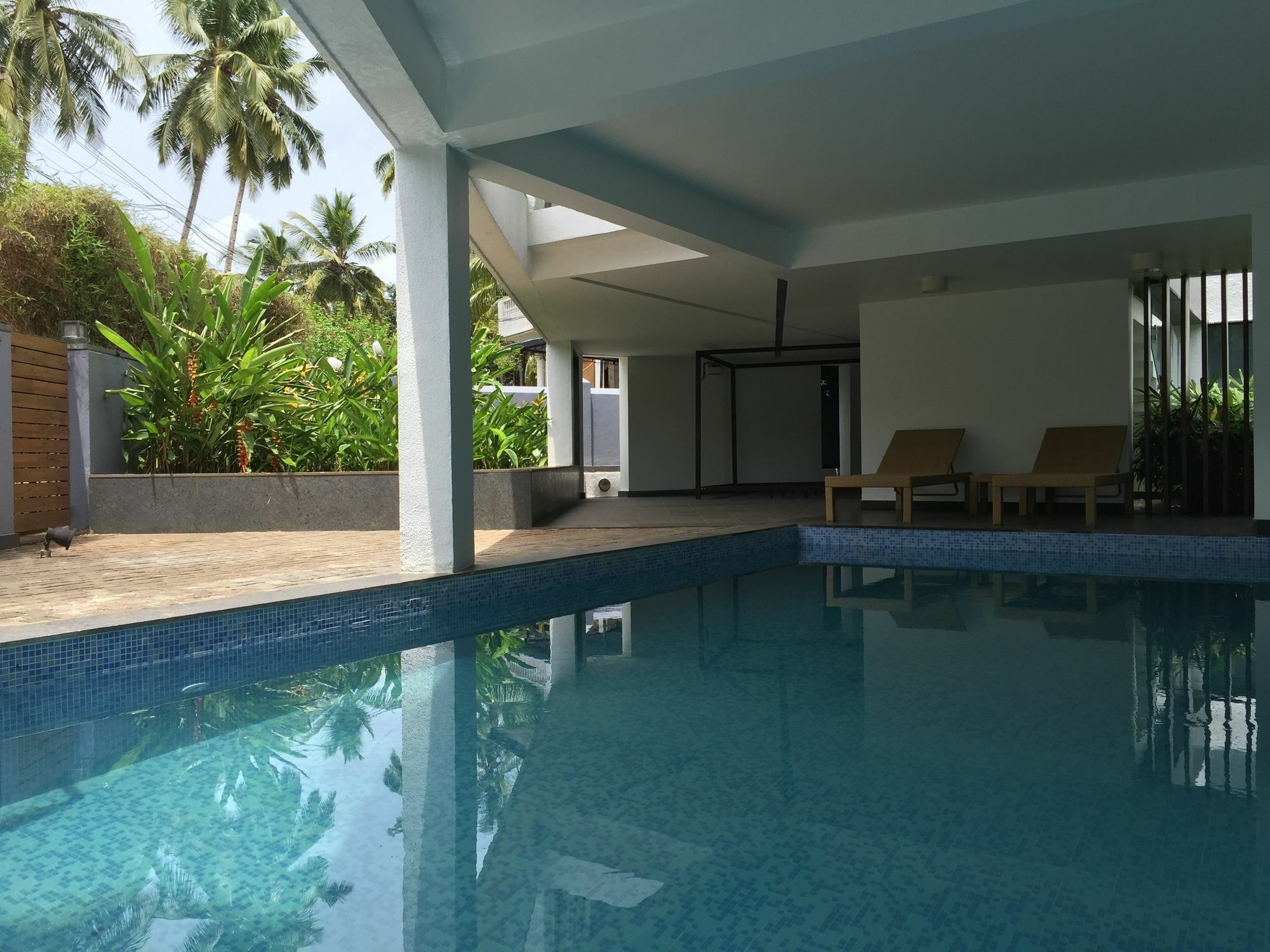 Calem Grove Hotel Candolim Exterior photo