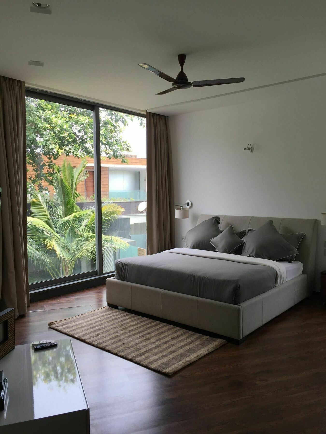 Calem Grove Hotel Candolim Exterior photo