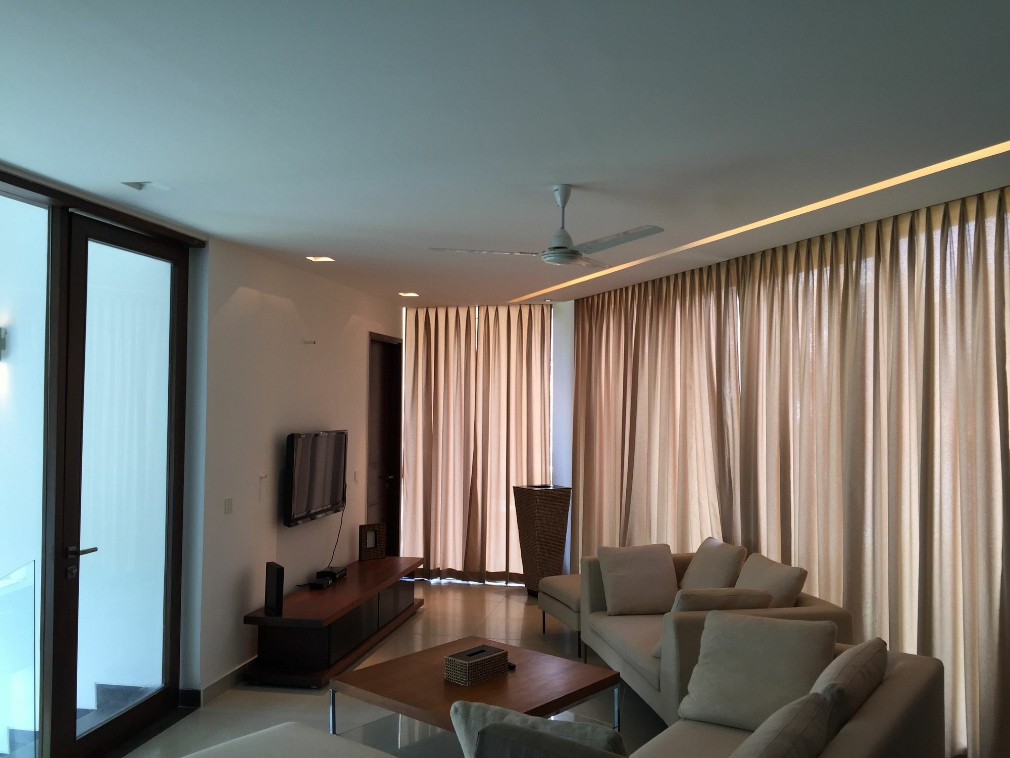Calem Grove Hotel Candolim Exterior photo