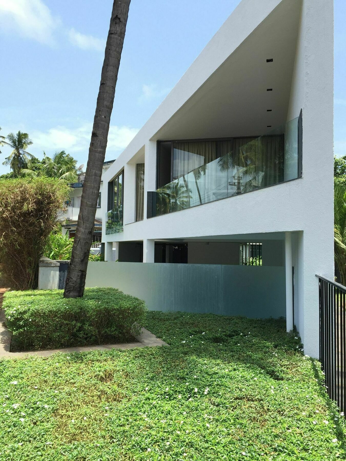 Calem Grove Hotel Candolim Exterior photo