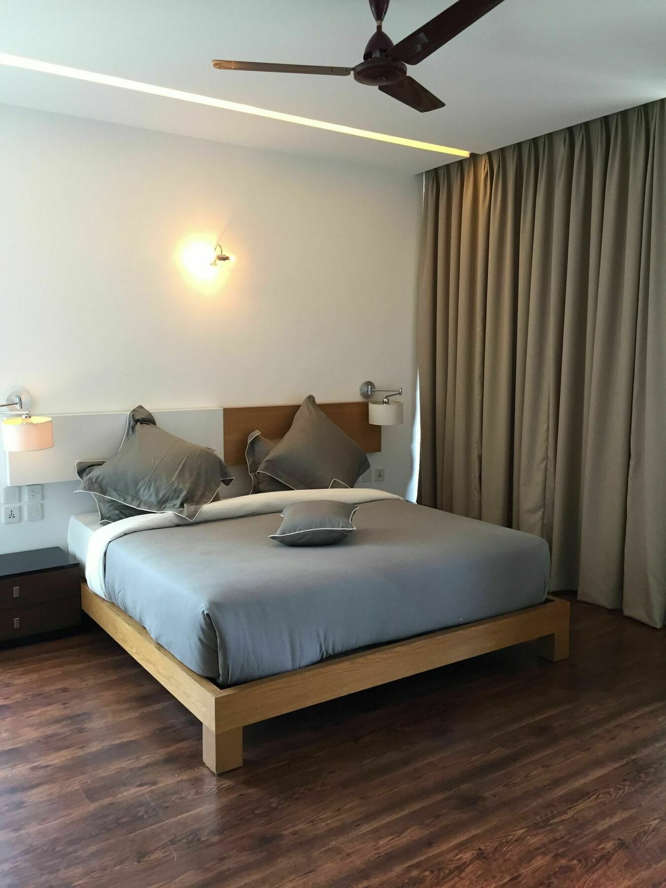 Calem Grove Hotel Candolim Exterior photo
